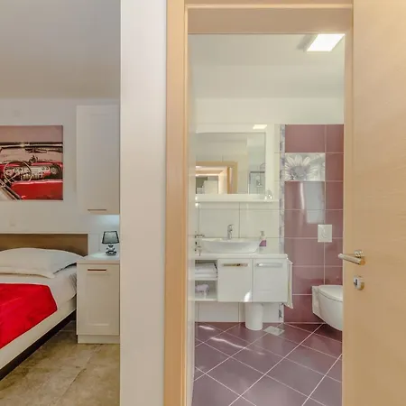 Romantic With A Pool By The Sandy Beach-by Traveler Tourist Agency Krk Id 2187 פריבלאקה