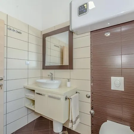 Romantic With A Pool By The Sandy Beach-by Traveler Tourist Agency Krk Id 2187 * פריבלאקה