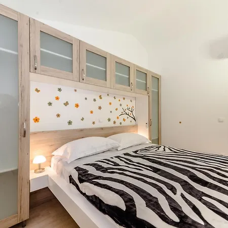 וילה Romantic With A Pool By The Sandy Beach-by Traveler Tourist Agency Krk Id 2187 פריבלאקה
