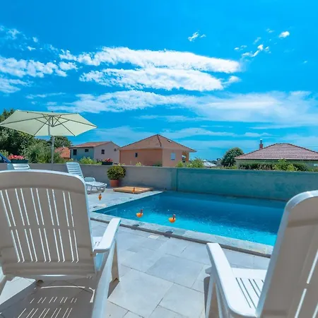 וילה Romantic With A Pool By The Sandy Beach-by Traveler Tourist Agency Krk Id 2187 *