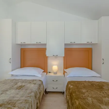Romantic With A Pool By The Sandy Beach-by Traveler Tourist Agency Krk Id 2187 ヴィラ プリヴラカ